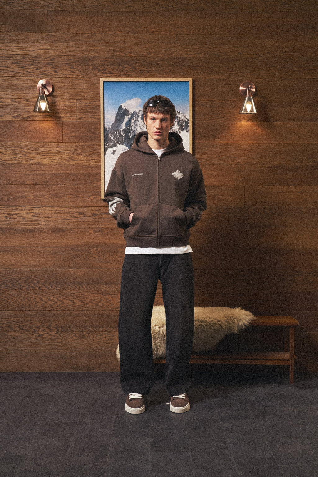 Kahverengi Fermuarlı Kapüşonlu Sweatshirt